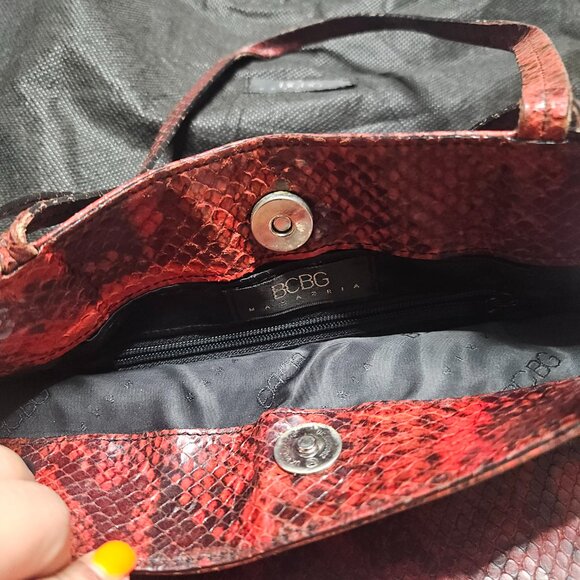 BCBG MAXAZRIA Red Lizard Purse - Picture 4 of 5